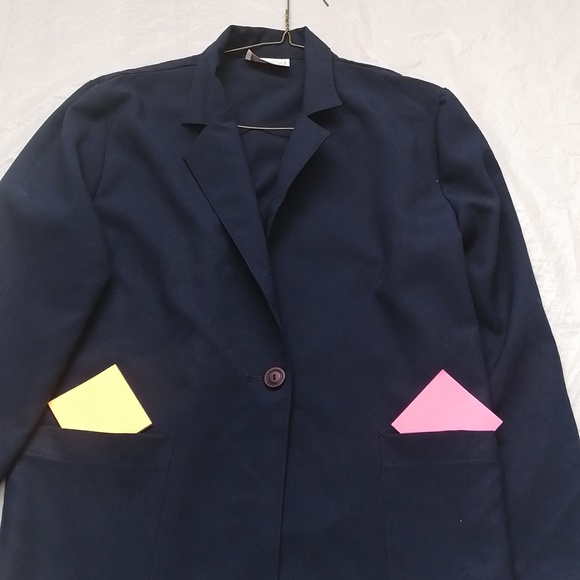 Blazer - Picture 3 of 4